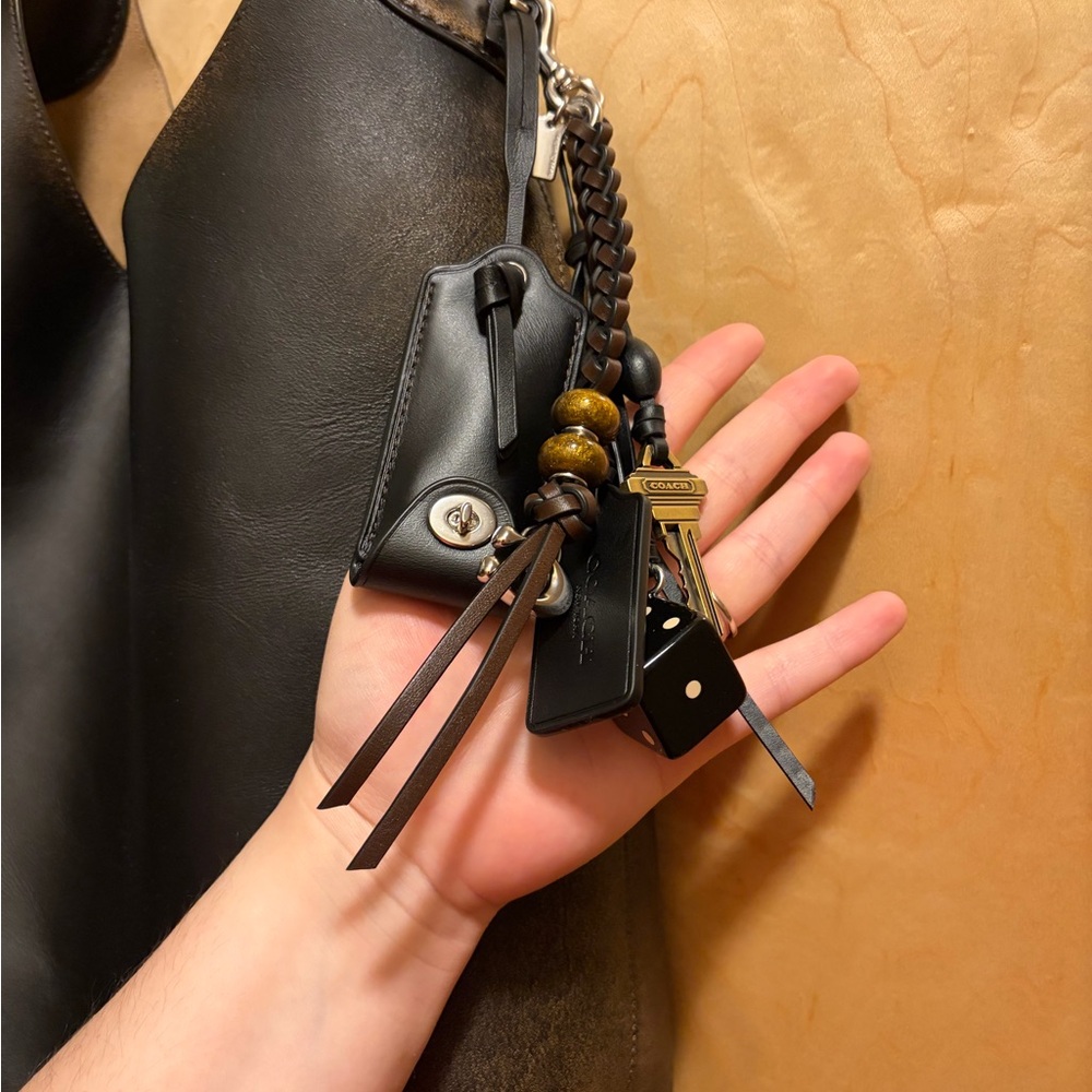 Coach Brooklyn “loved leather” 39 - Picture 2 of 3